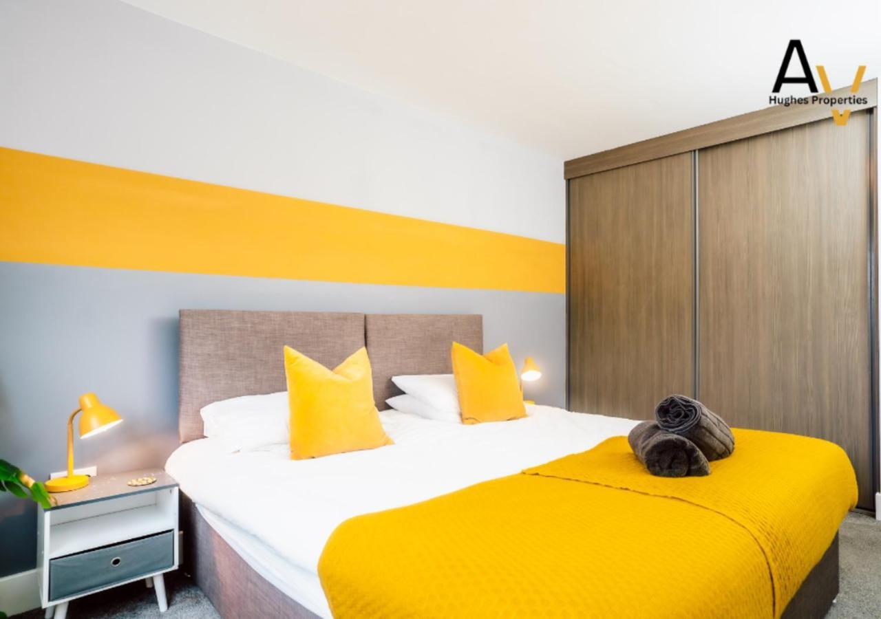 Stylish One-Bedroom Apartment - Free Wi-Fi, 4 Mins From Station, Perfect For Business Stays By Av Hughes Properties มิลตันคีนส์ ภายนอก รูปภาพ